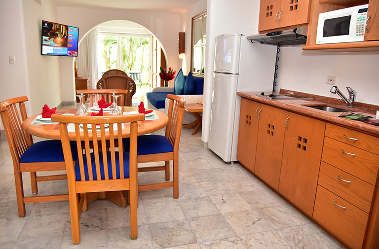 Sunset World – Resorts – Sunset Marina Resort & Yacht Club | Bedroom Sala Cocina